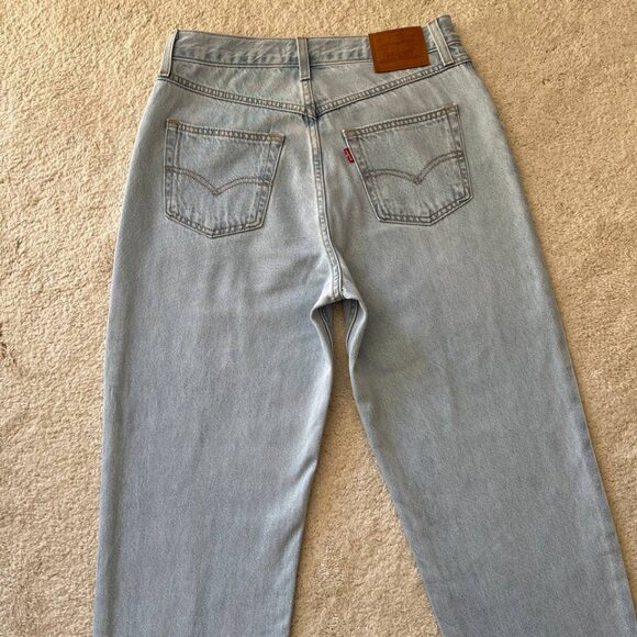 NWOT Levi's Premium '80s Mom Jeans High Rise Light Wash Size 28/30 - Picture 9 of 15